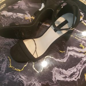 FOREVER 21 OPEN TOE BLACK SHOES FOR WOMEN